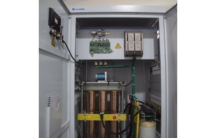 三相電力補償式穩壓器